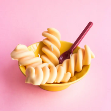 Load image into Gallery viewer, Novelty Candle | Fusilli Pasta