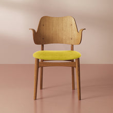 Load image into Gallery viewer, Gesture Chair Teak Oiled Oak Yellow