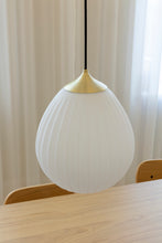 Load image into Gallery viewer, Around The World Lampshade